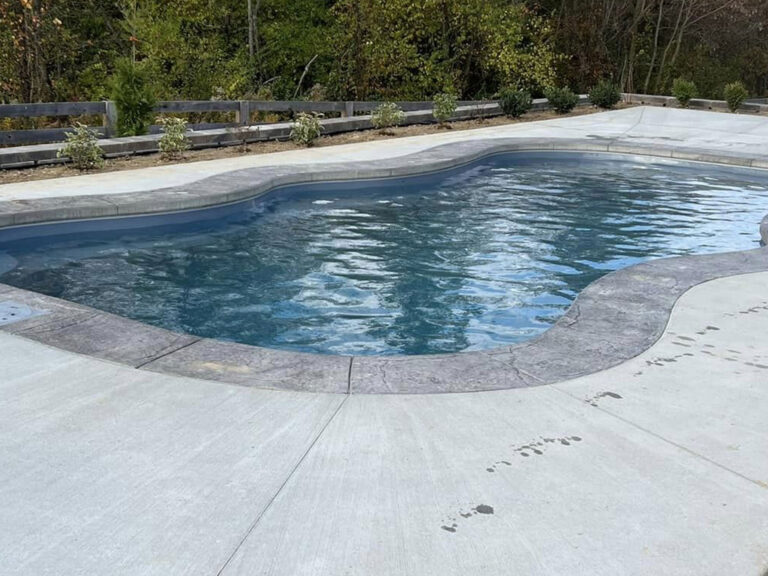 Fiberglass pool contractor