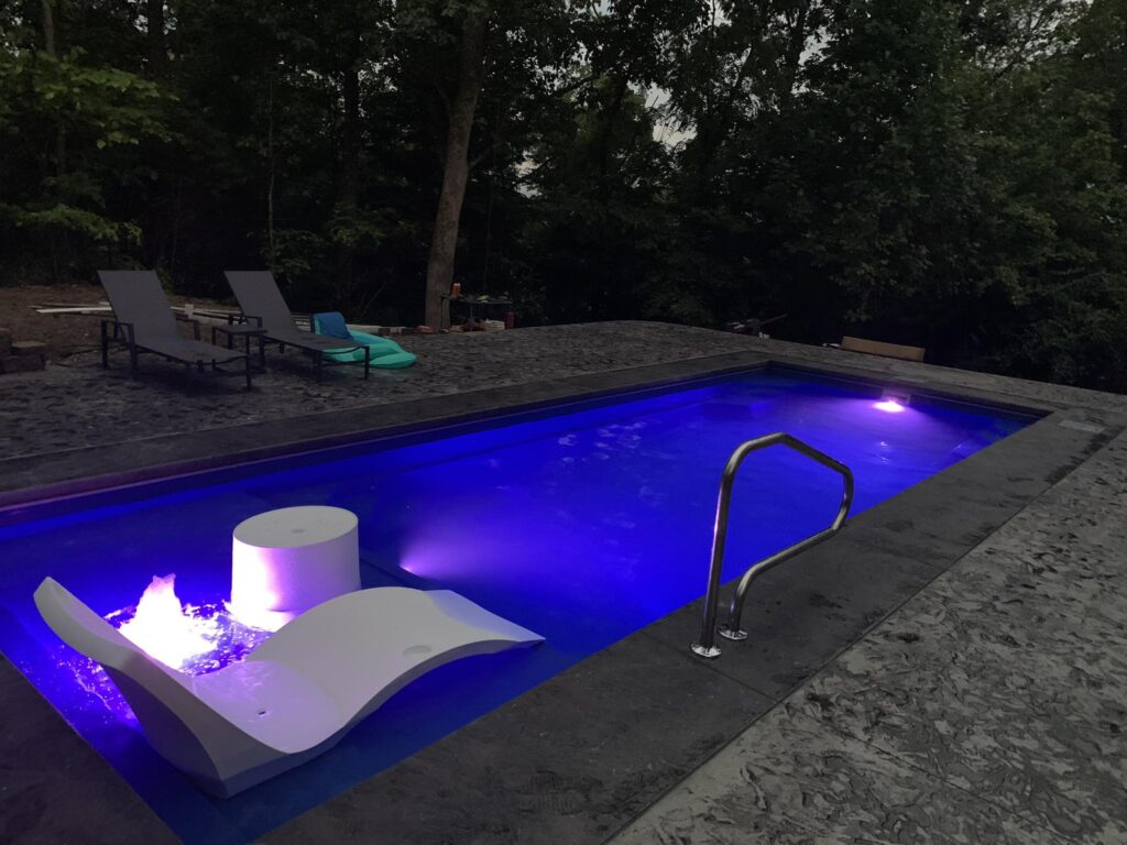 Fiberglass pool maintenance